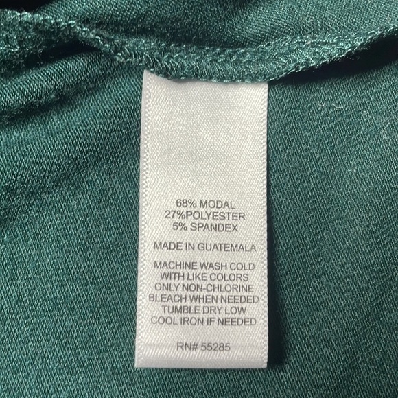Express Women’s Forest Green Keyhole V Neck Long Sleeve Shirt, size small - Picture 8 of 9